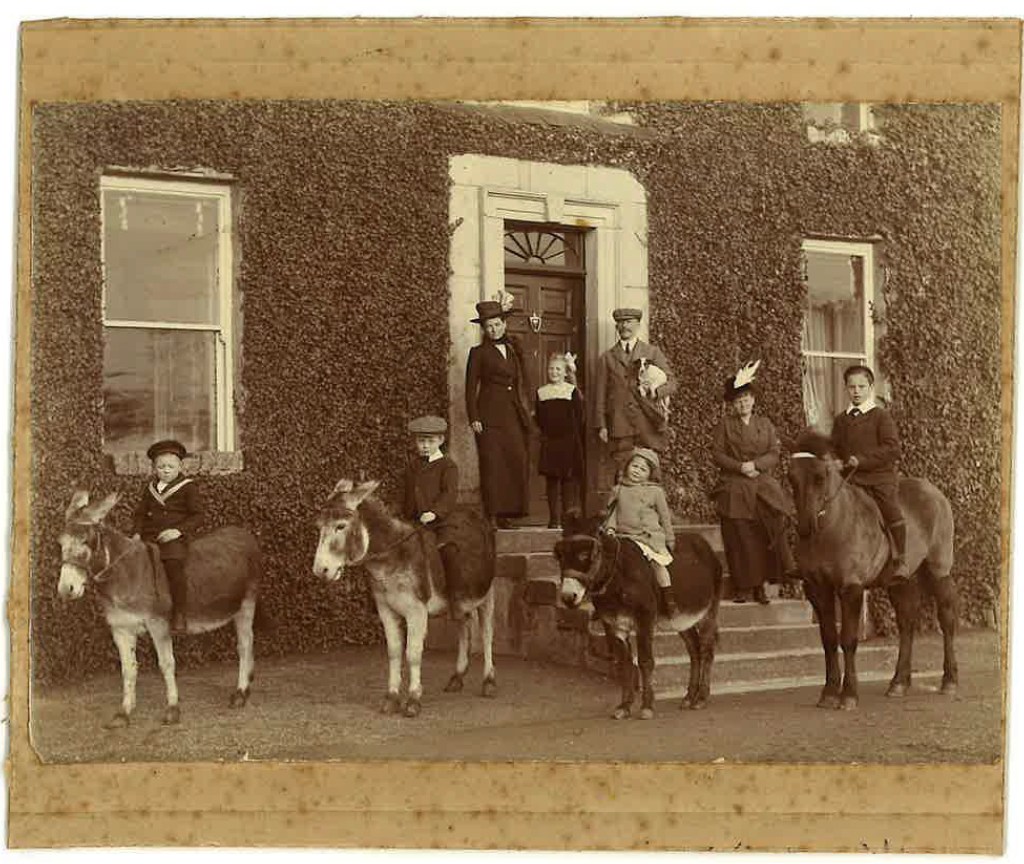 Mounted in front of Marlow: Aubrey, Lionel, Ray and Kingsmill